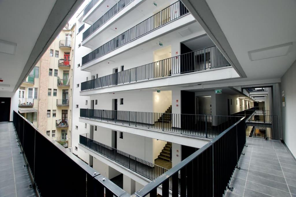 Standard By Hi5-horvath Mihaly Square * Budapest